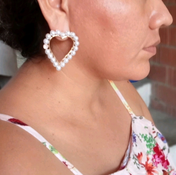 Gold Hoop heart earrings white faux pearl boho drop beaded coquette 💖2/$30 - Picture 6 of 16